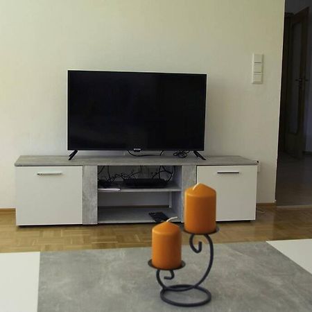 Schoene Helle Ferienwohnung In Waldnaehe 베르힝 외부 사진