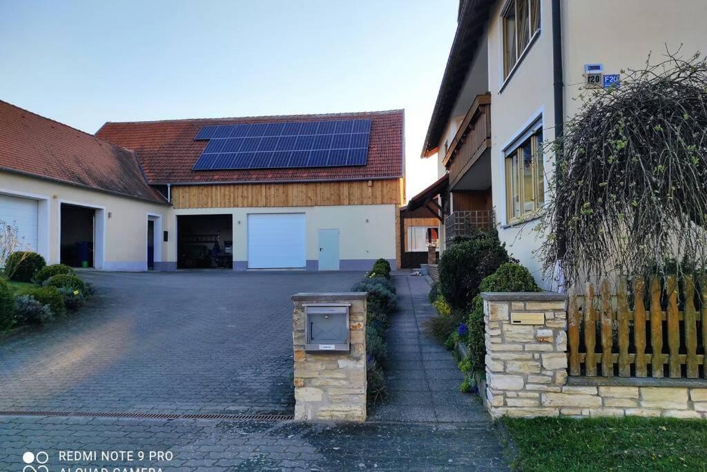 Schoene Helle Ferienwohnung In Waldnaehe 베르힝 외부 사진