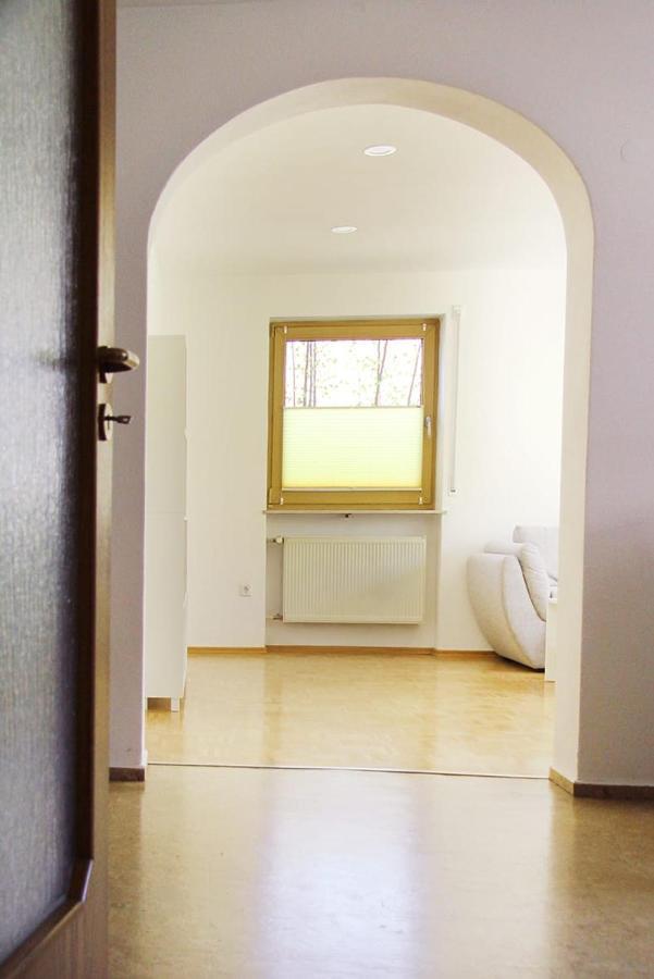 Schoene Helle Ferienwohnung In Waldnaehe 베르힝 외부 사진