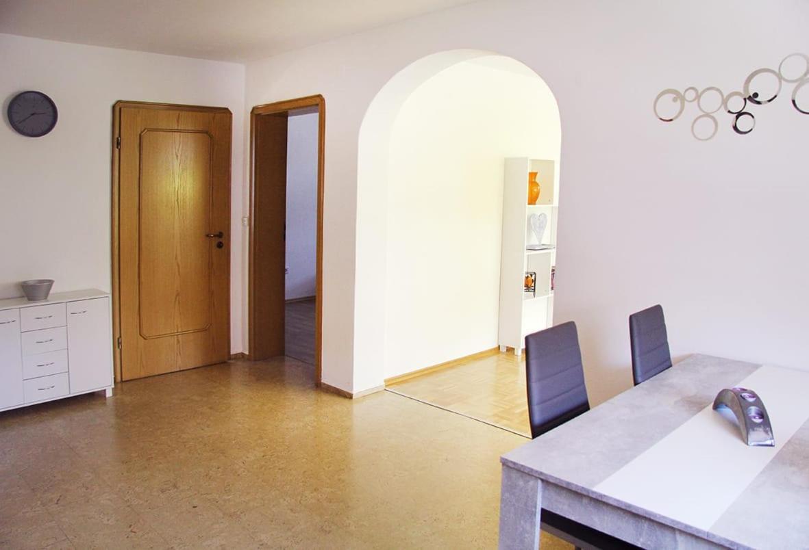 Schoene Helle Ferienwohnung In Waldnaehe 베르힝 외부 사진