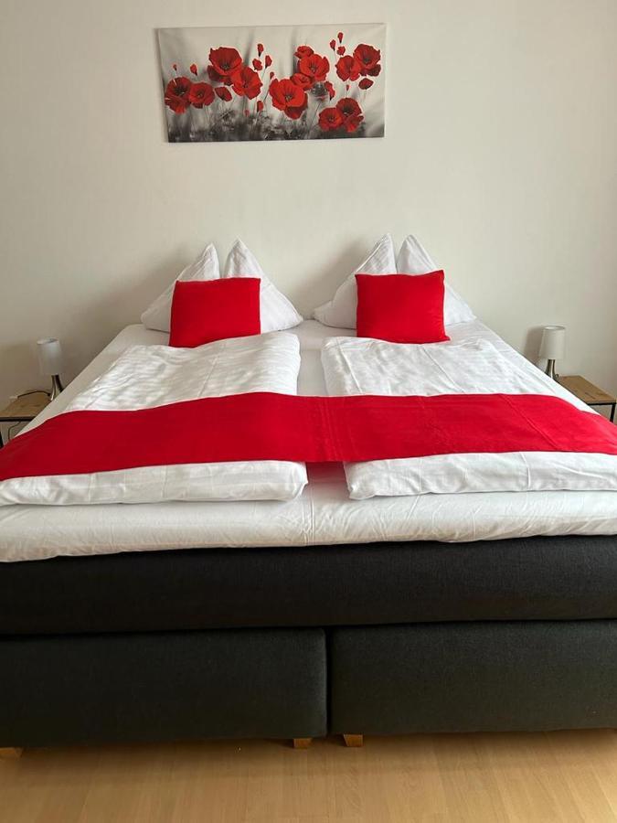 Schoene Helle Ferienwohnung In Waldnaehe 베르힝 외부 사진